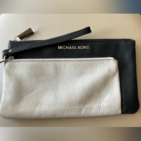 Michael Kors Handbags - Michael Kors Two-Tone Leather Wallet